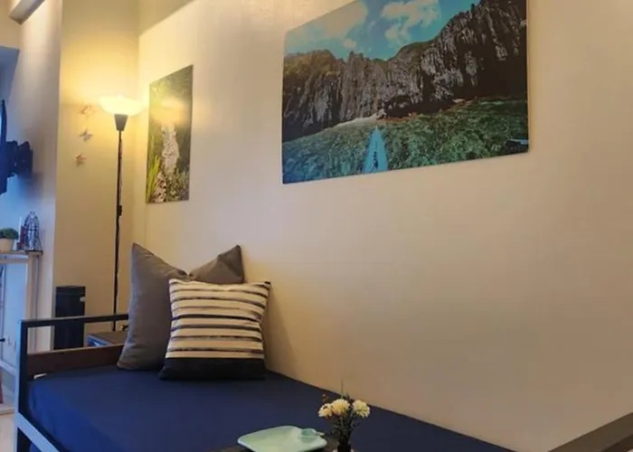 Free Parking 8 Uptown Parksuites Near 2 Major Malls And Restaurants Bgc With Balcony Apartamento Manila